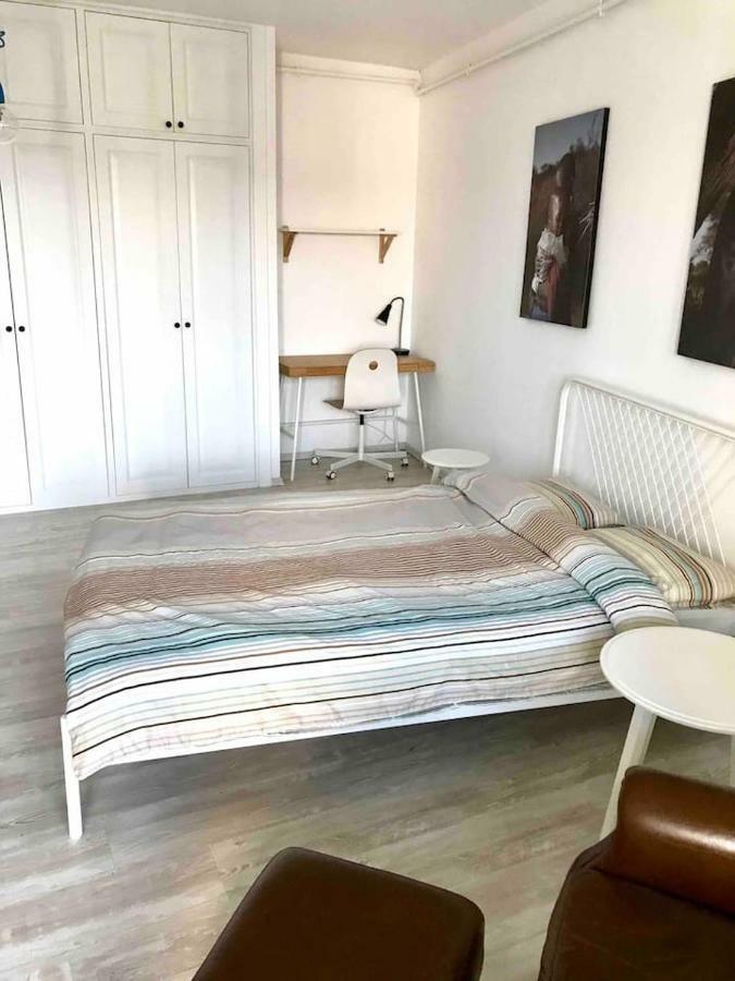 Beautiful Studio Near The Center Of Cluj Ngoại thất bức ảnh