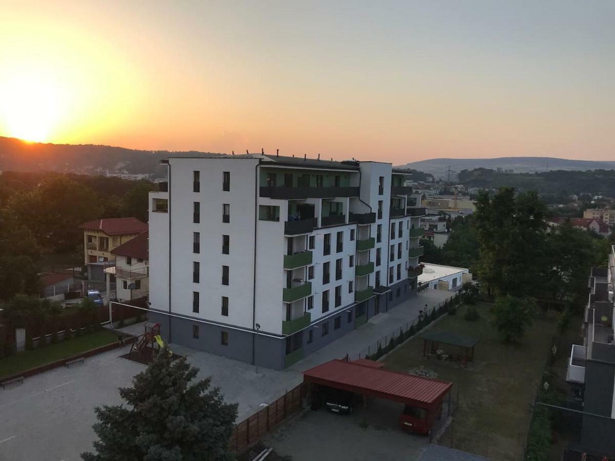 Beautiful Studio Near The Center Of Cluj Ngoại thất bức ảnh